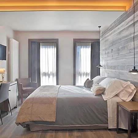 Boutique La Neu بيناسكي