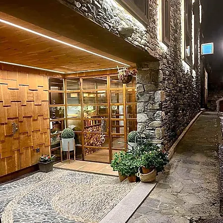 Boutique La Neu فندق بيناسكي