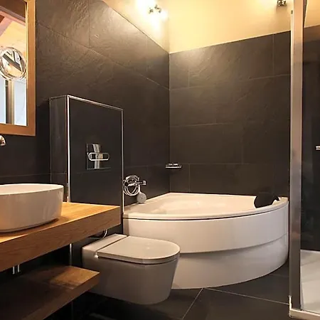 Boutique La Neu 2* بيناسكي