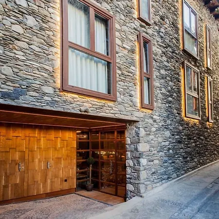 Boutique La Neu Hotel 2*