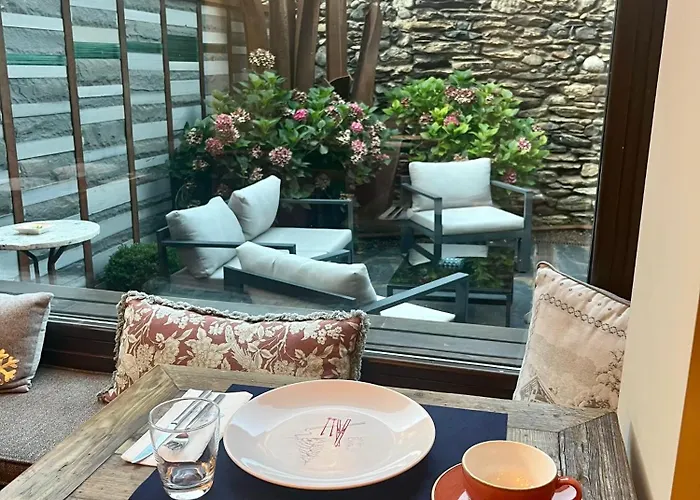 Boutique La Neu Hotel 2*