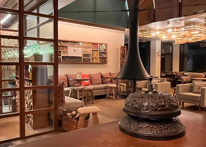 Boutique La Neu Hotel 2*